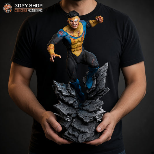Mark Invincible figura pintada a mano escala 1/4 sujetada en mano - 3D2Y Shop